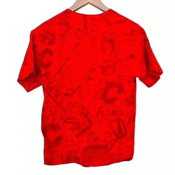 Reebok, 100% cotton, short  sleeve Calgary Flames T-shirt - Picture 2 of 4